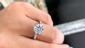 Sparkle without the Price Tag: The Beauty of Moissanite Engagement Rings