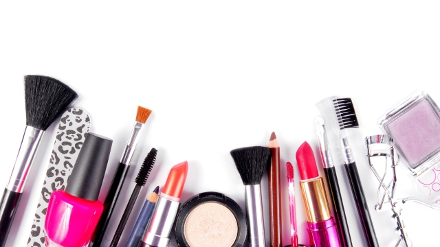 10 Must-Have Makeup Essentials to Elevate Your Beauty Game